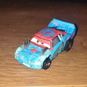Disney Pixar Cars 3 - Wild Bill #96 - Thunder Hollow Demolition Derby Die-cast